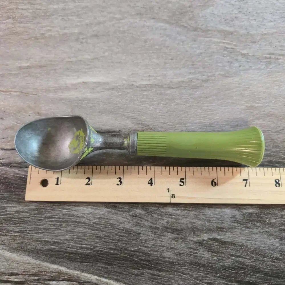 Vintage Green Handle Aluminum Scoop USA – Mid-Century Kitchen Utensil – Small
